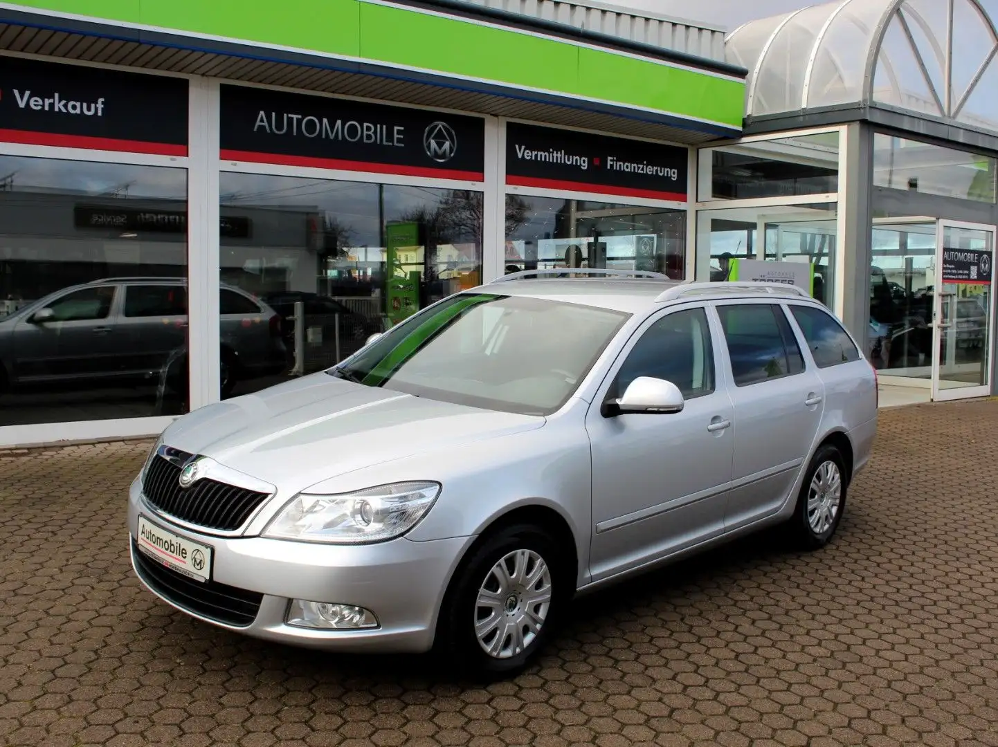 Skoda Octavia Combi Impuls Edition Stříbrná - 1