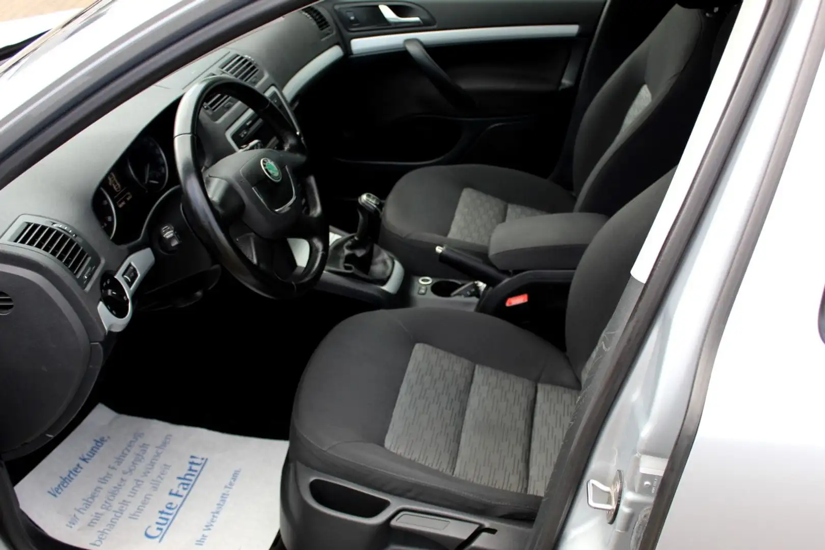 Skoda Octavia Combi Impuls Edition Stříbrná - 2