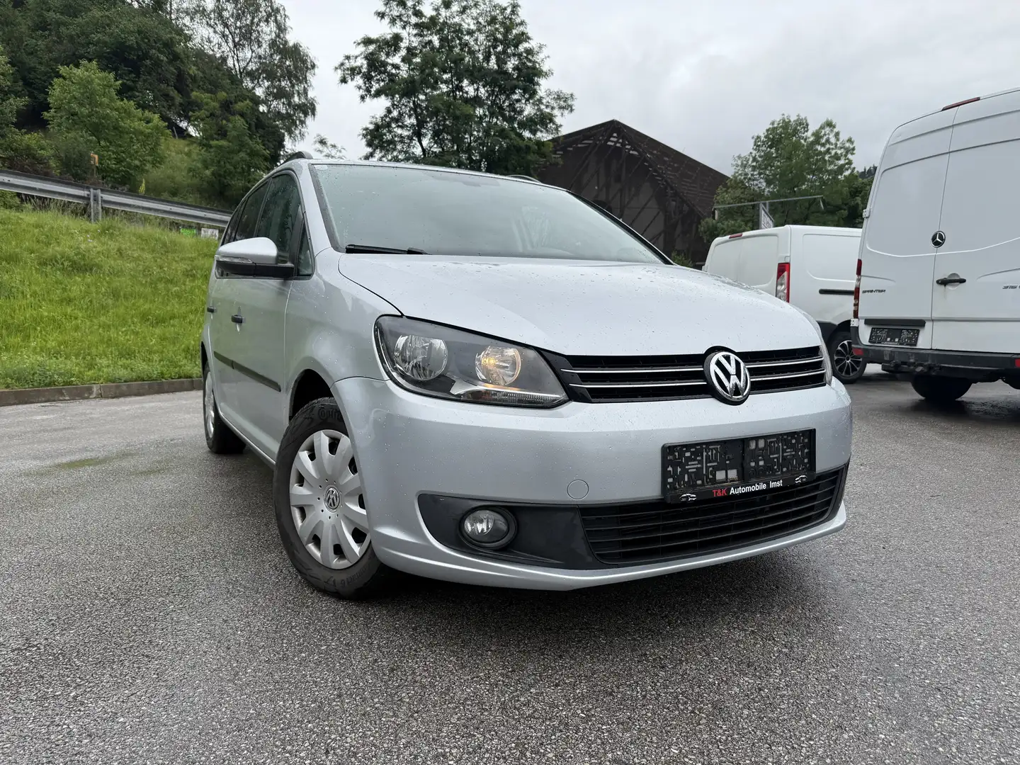 Volkswagen Touran Trendline BMT Silber - 1