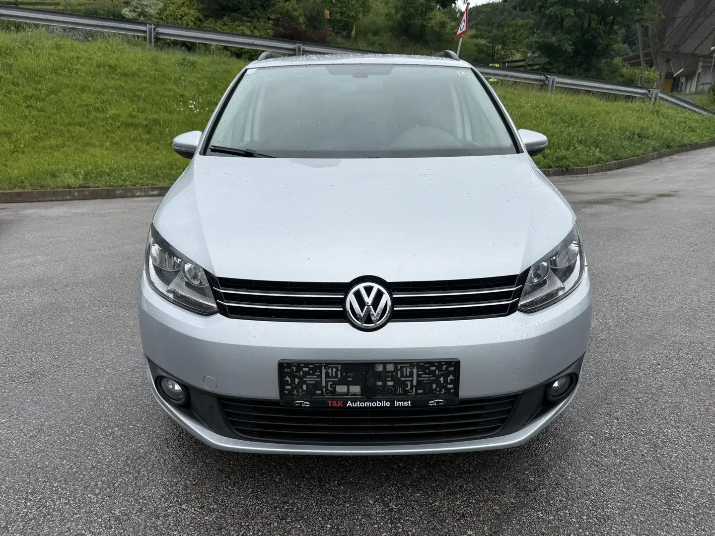 Volkswagen Touran Trendline BMT Silber - 2