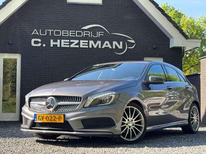 Mercedes-Benz A 180 AMG Line NIEUW 82DKM NAP ORIG NL XENON ALCANTARA L