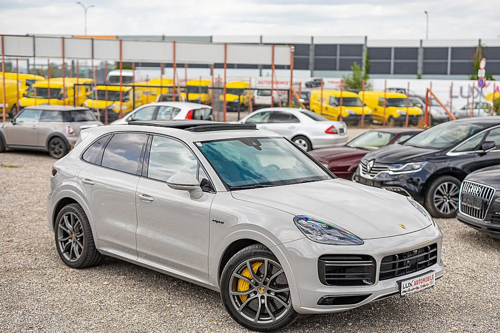 Porsche Cayenne III Turbo S E-Hybrid PHEV 17,9 kWh Aut. Grau - 1