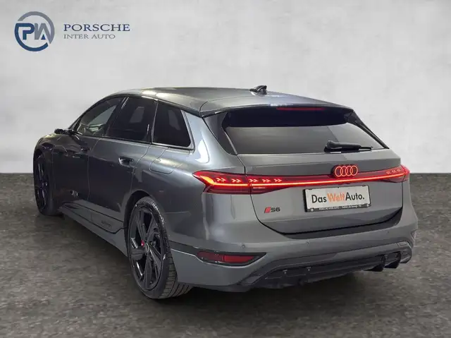 Audi E-Tron view 4