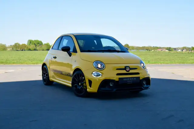 Abarth 595 Competizione 1.4T, Beats/Sabelt/CarPlay/Giallo/PDC/Monza/NEW CONDITION