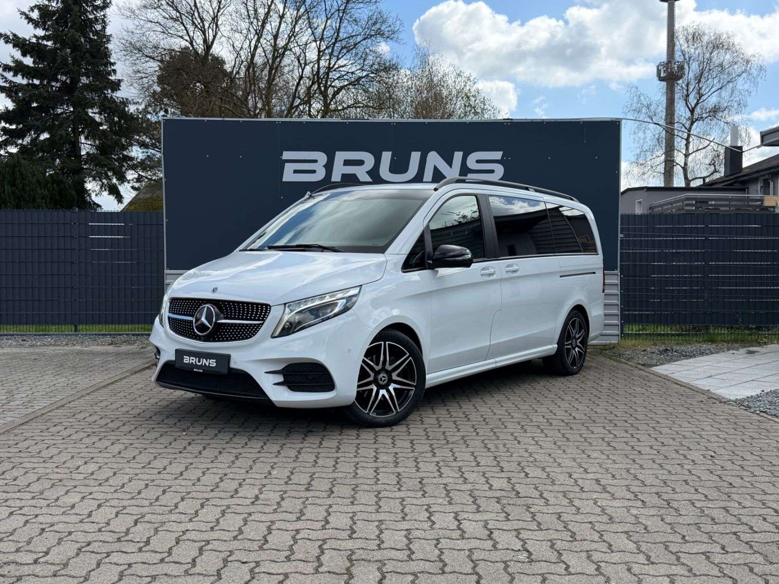 Second hand Mercedes Benz V-Class 300