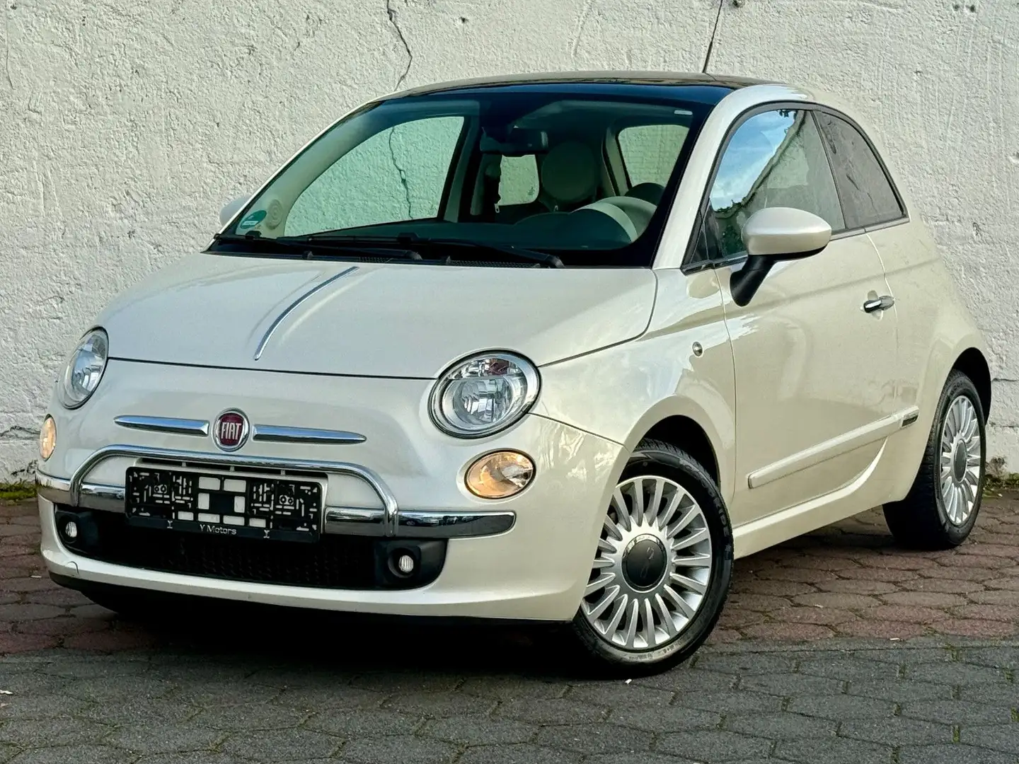 Fiat 500 /Lounge/Automatik/Pano/Klima/4Season/BlueMe Weiß - 1