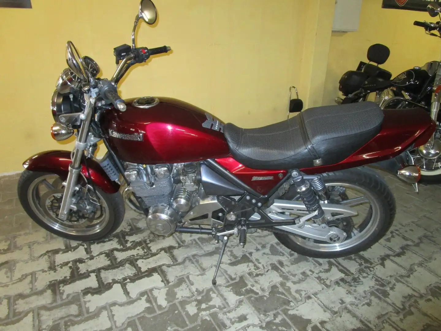 Kawasaki ZR 550 B Rouge - 2