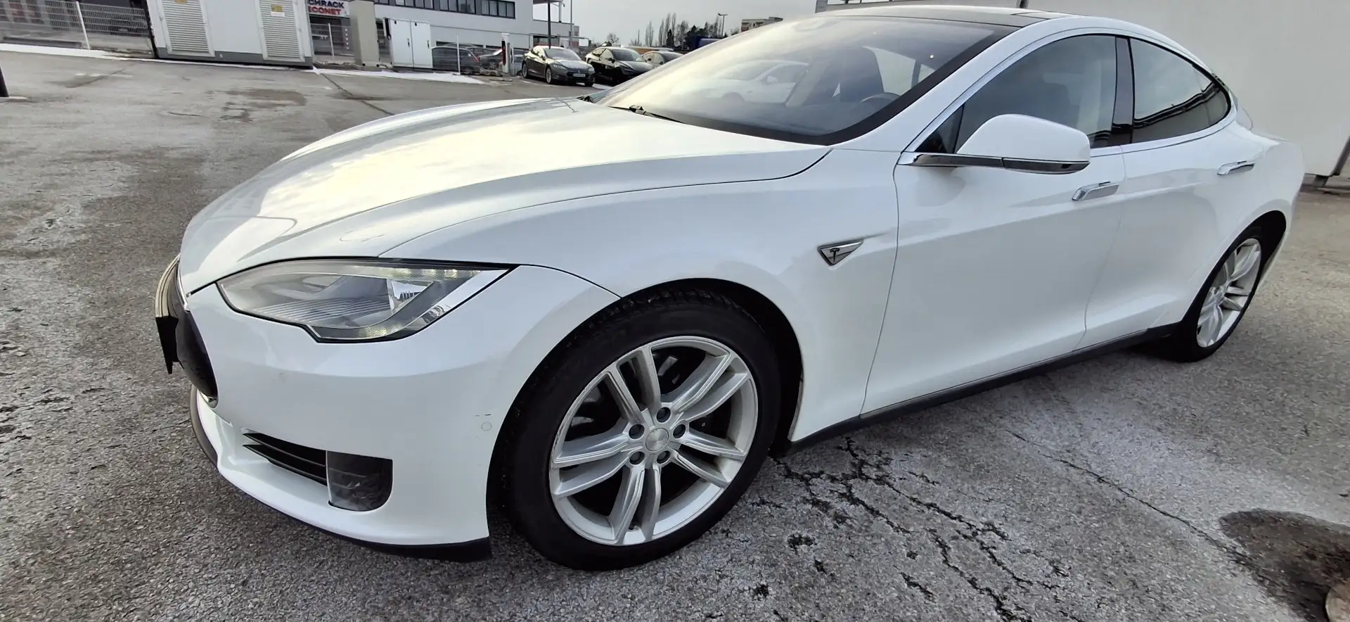 Tesla Model S 85D Free Supercharging Weiß - 1