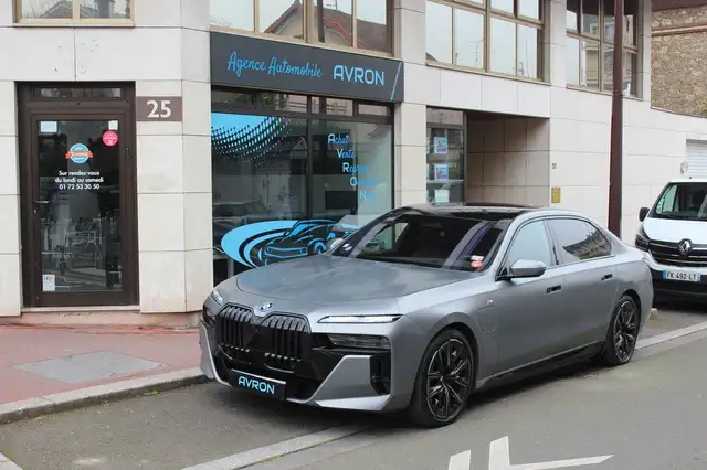 BMW 750 (G70) 750E XDRIVE 490 M SPORT BVA8 FULL Options