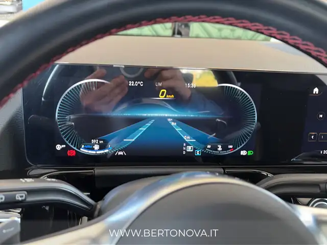 Mercedes-Benz GLA view 5