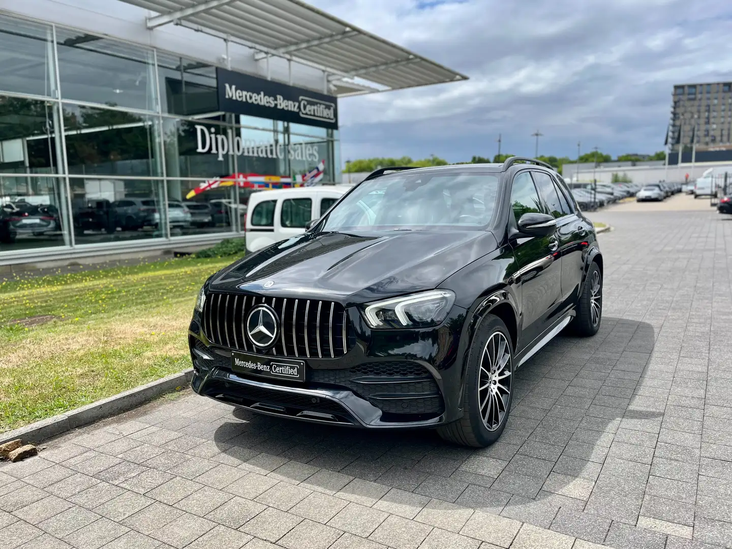 Mercedes-Benz GLE 350 GLE 350 de 4-Matic PHEV Zwart - 1