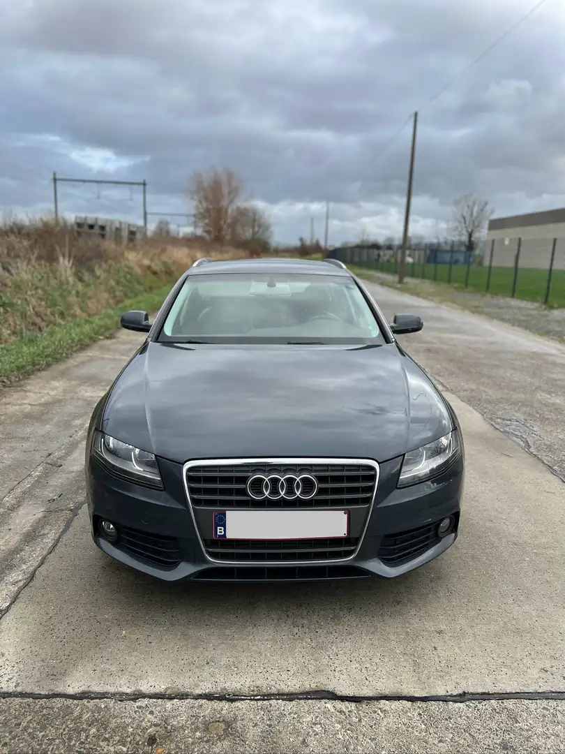 Audi A4 Avant 2.0 TDI 2010 euro 5 Gris - 2