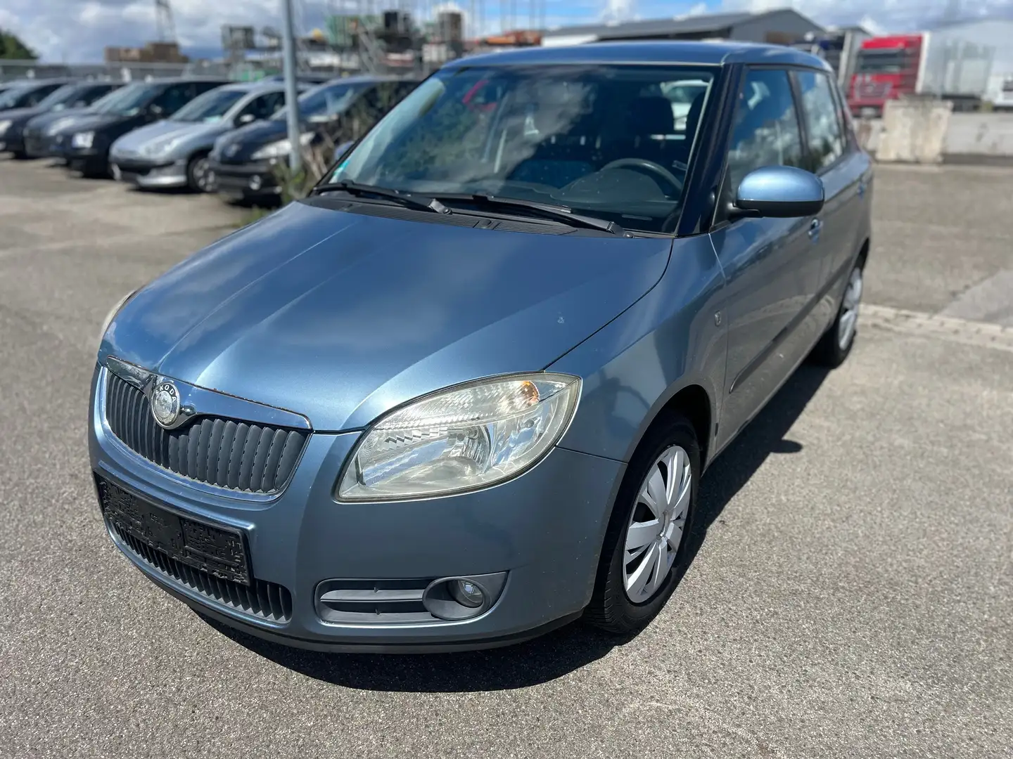 Skoda Fabia Ambiente Azul - 1