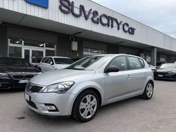 5p 1.4  bi-fuel 90cv