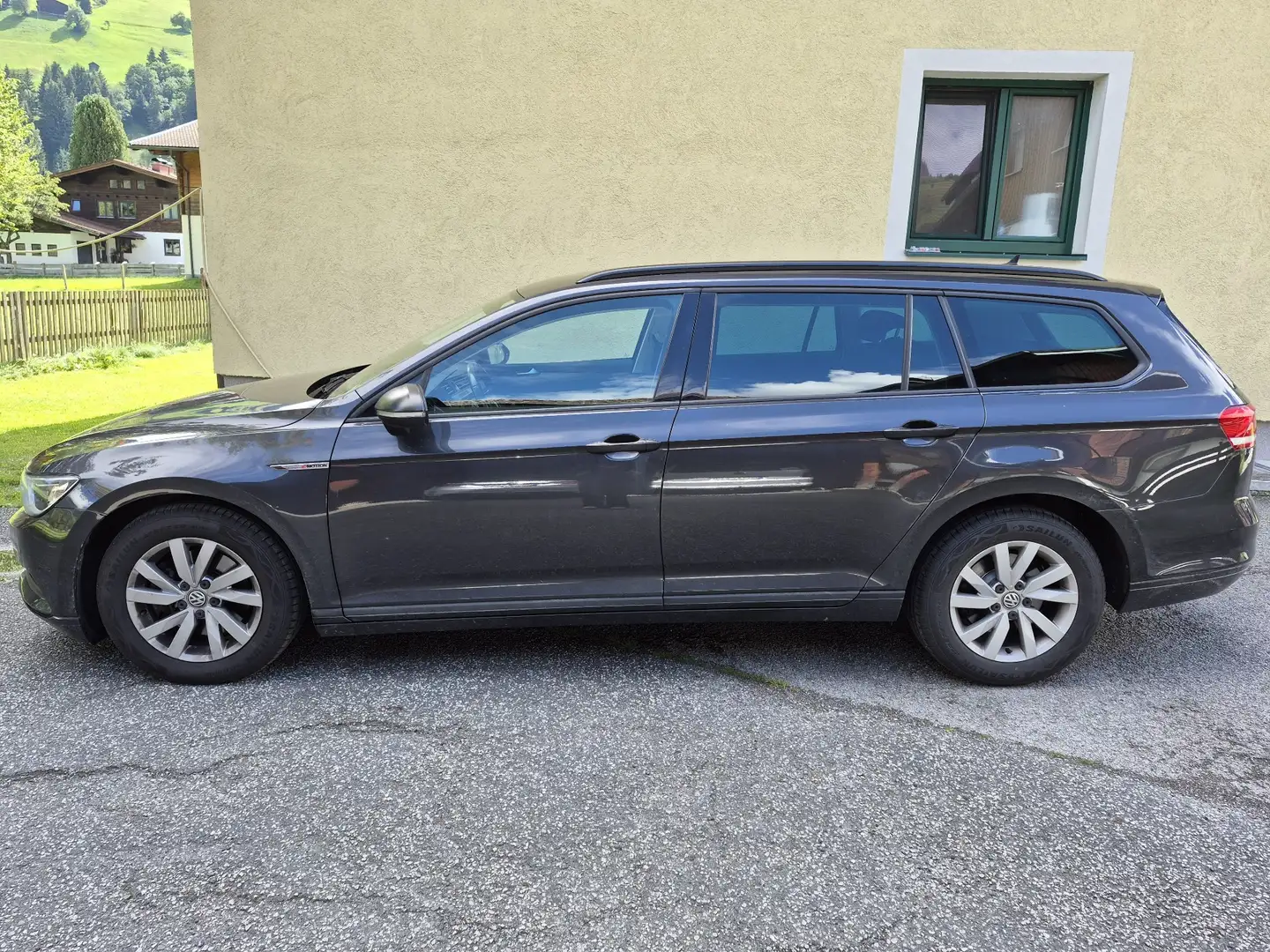 Volkswagen Passat Variant Comfort Line Grau - 2