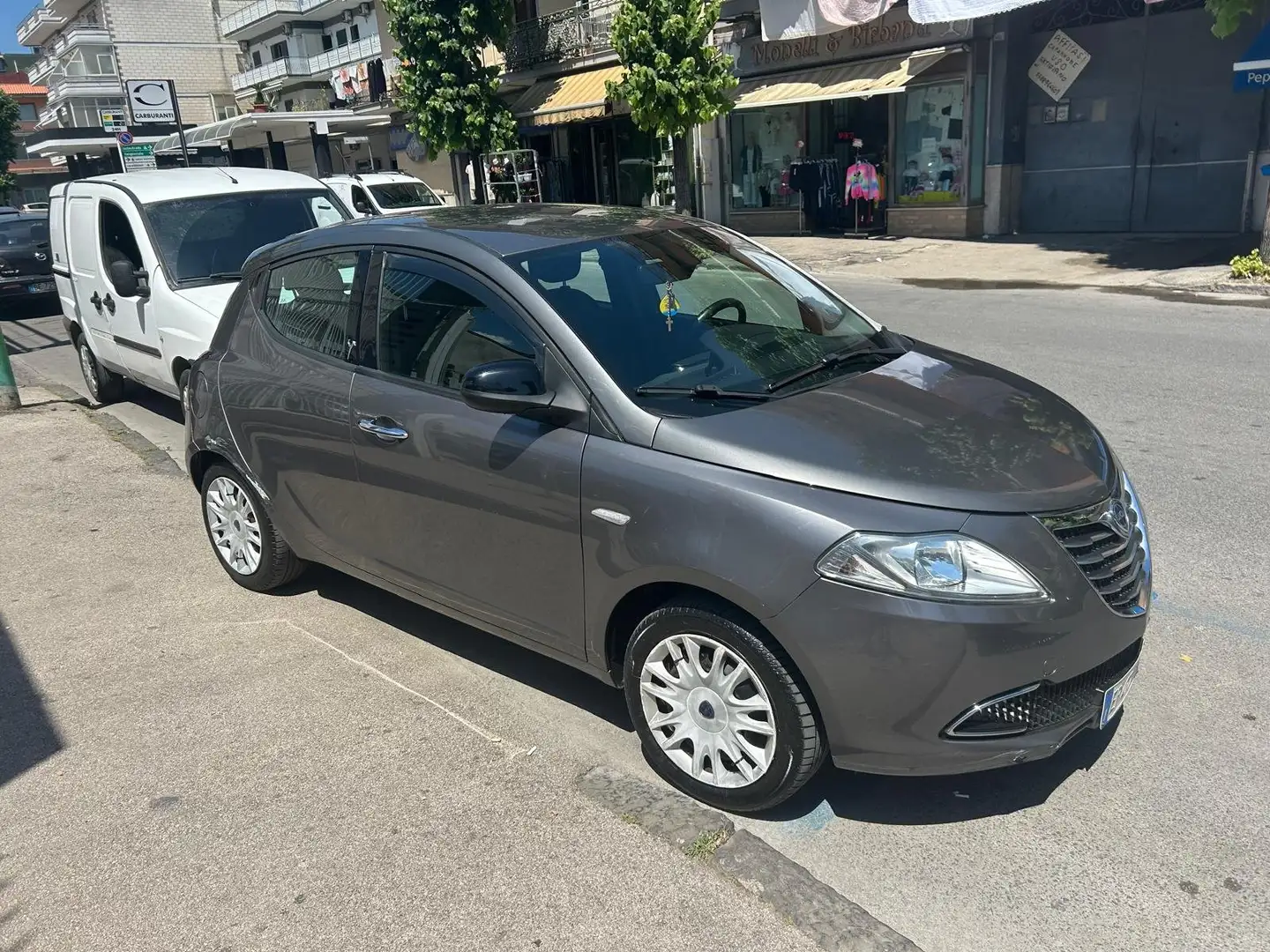 Lancia Ypsilon Ypsilon III 2011 1.2 8v Silver 69cv Grigio - 2
