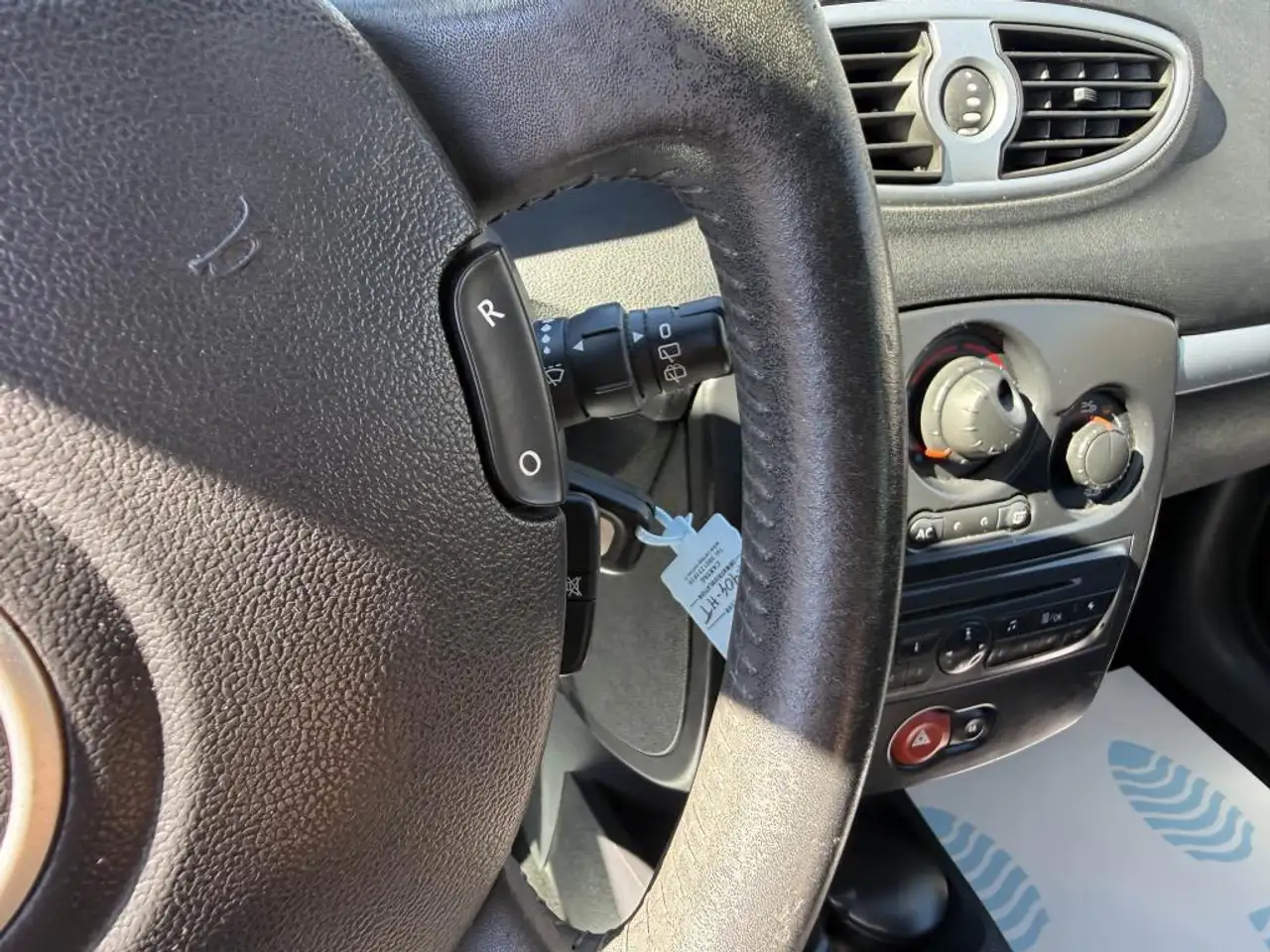 Renault Clio Citadine 5 portes — photo 47