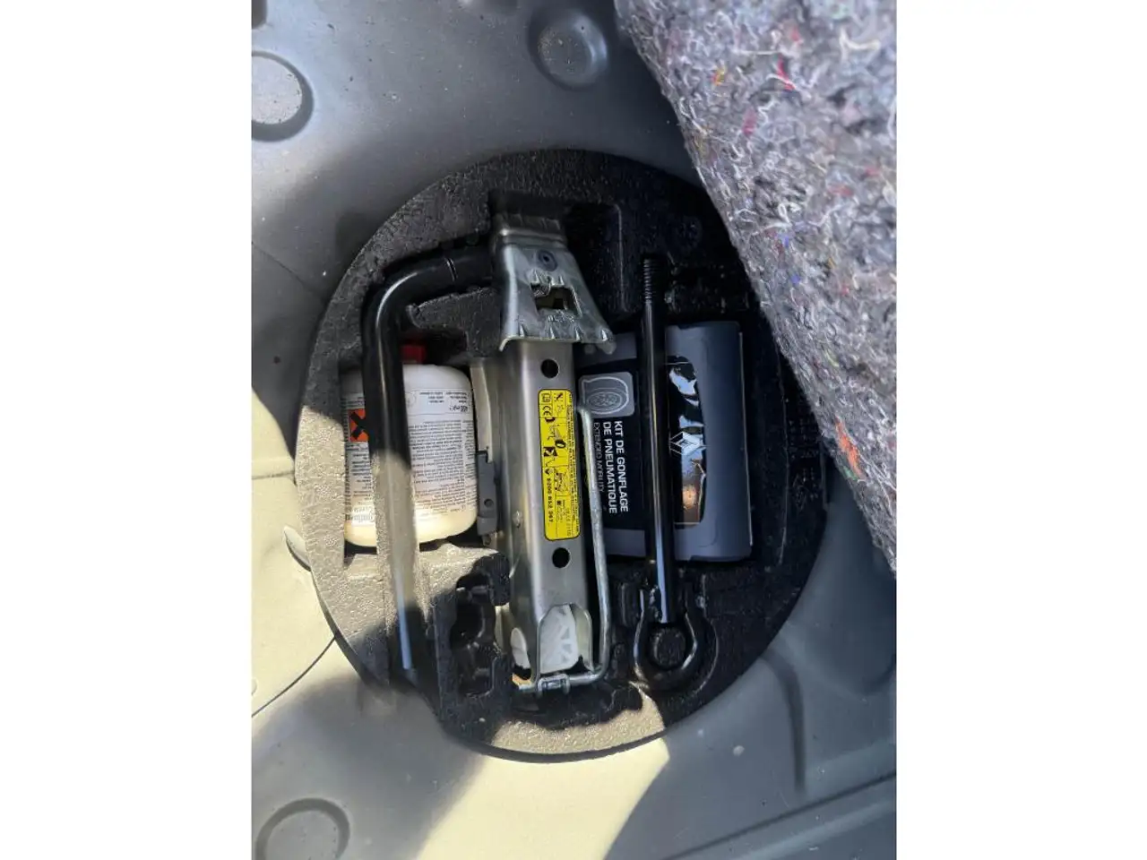 Renault Clio Citadine 5 portes — photo 25