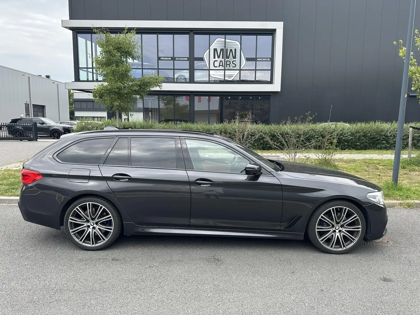 BMW 530 5-serie Touring 530i xDrive High Executive M Sport Gris - 2