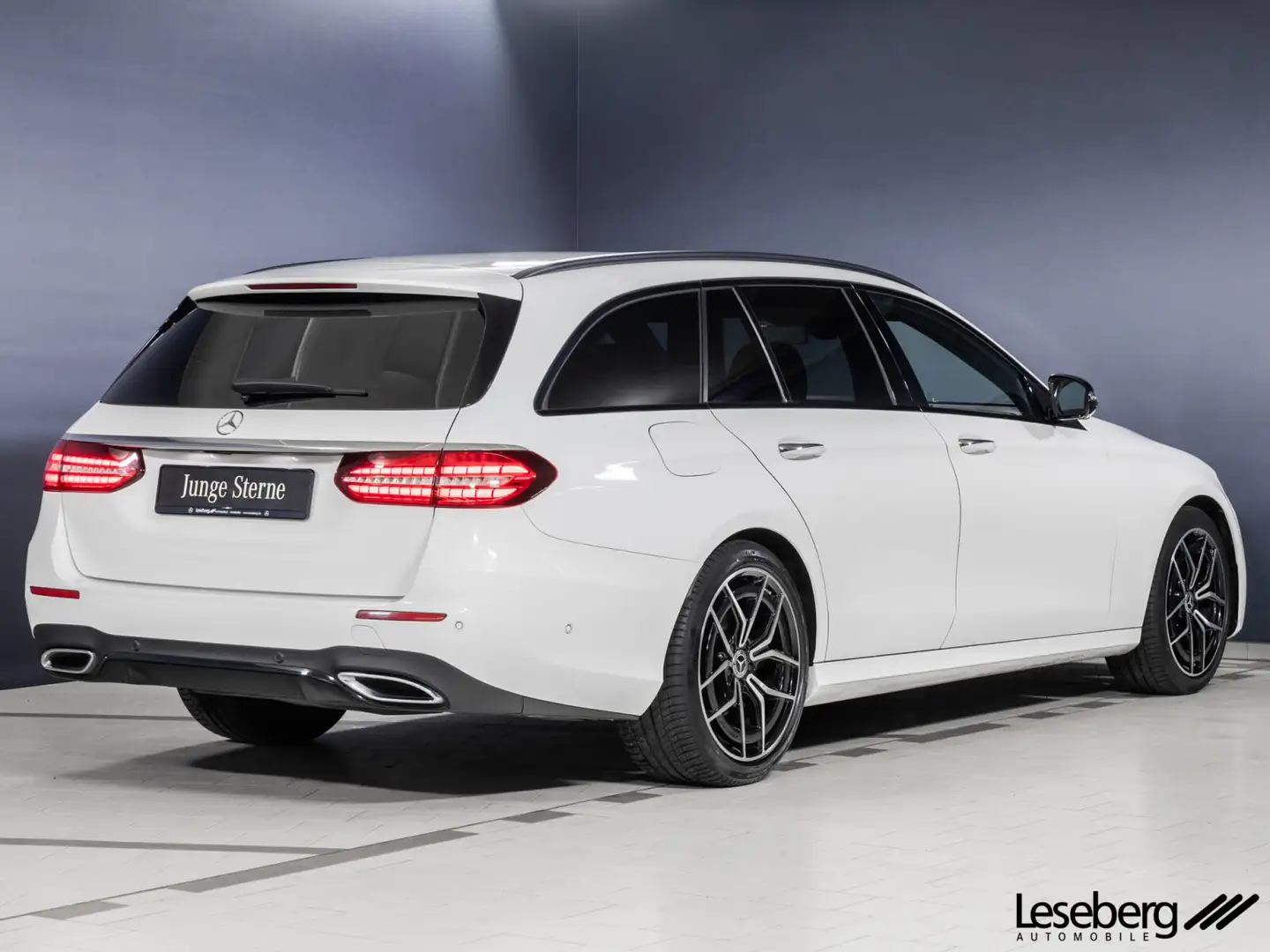 Mercedes-Benz E 220 E 220 d T AMG Multibeam/Distronic/360°/Ambiente Weiß - 2
