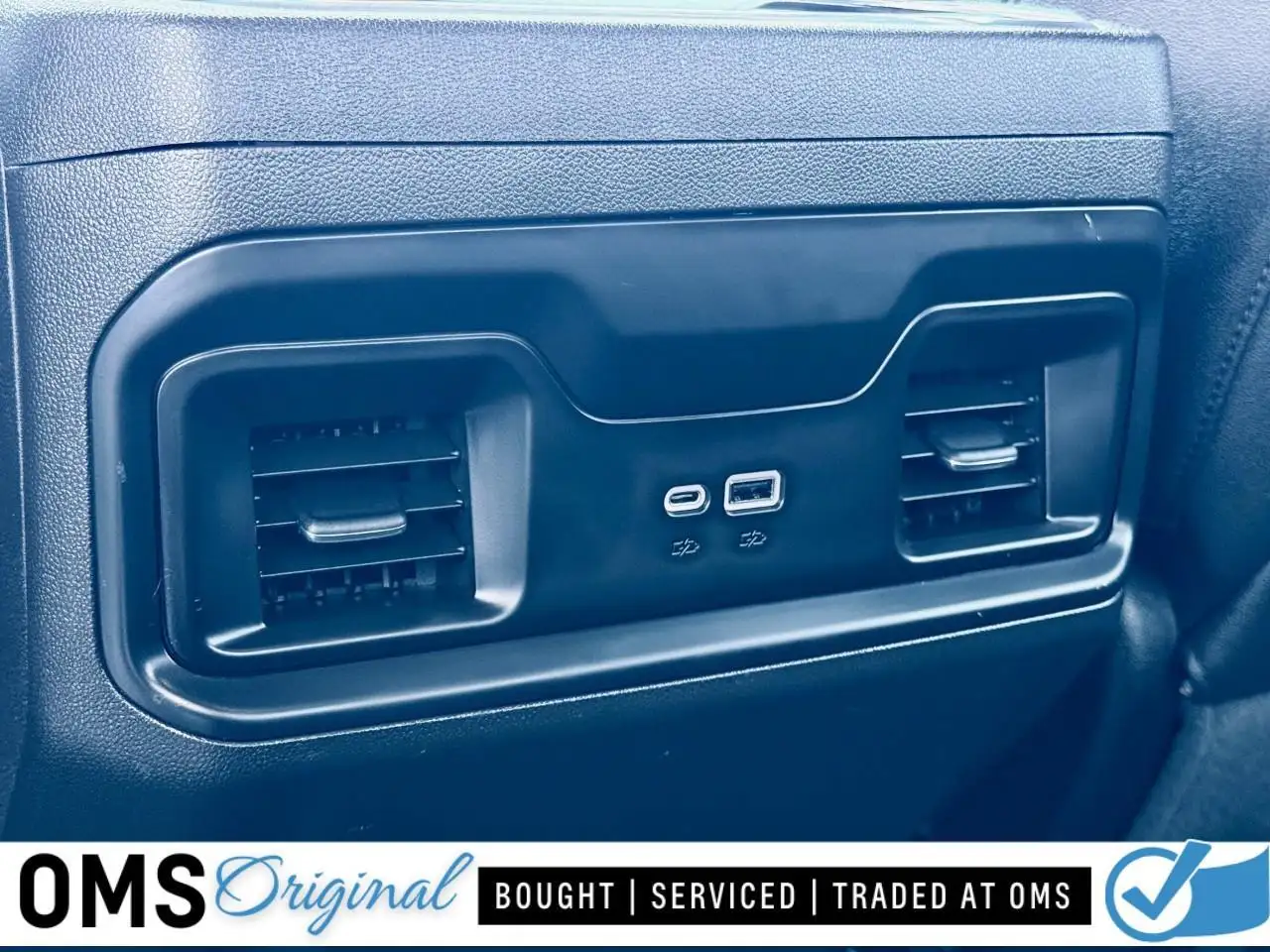 Chevrolet Silverado 1500 photo Chevrolet Silverado 1500
