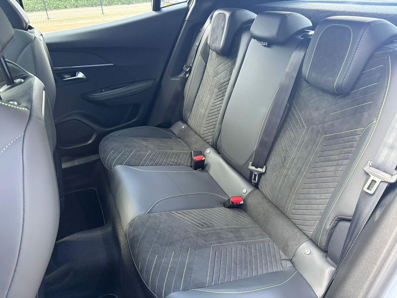 Peugeot e-2008 EV 54kWh 156pk GT | Navigatie | Carplay/Android Au — photo 10