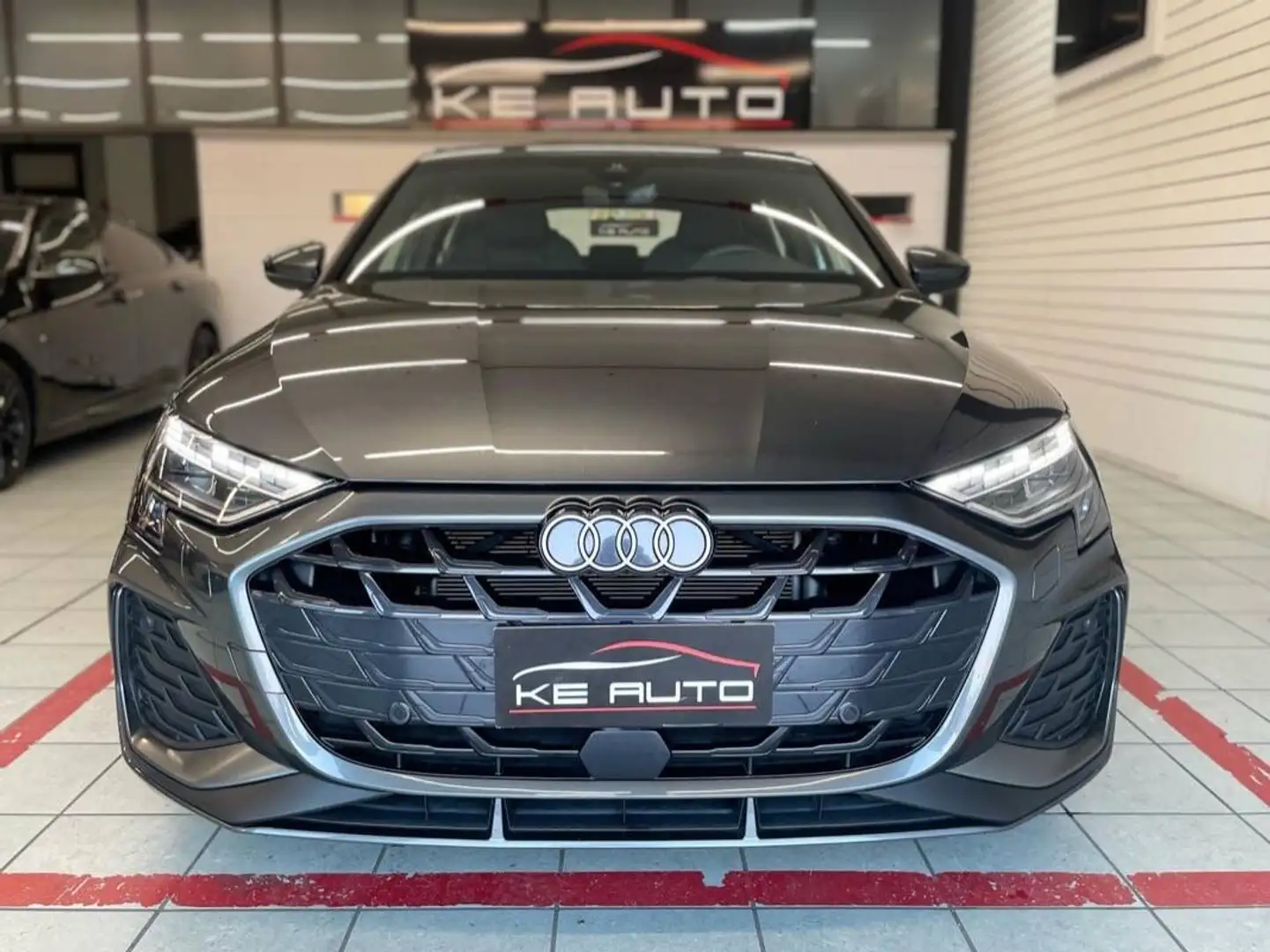 Audi A3 1.5 MHEV S-Line Edition 150cv S-tronic Grijs - 2