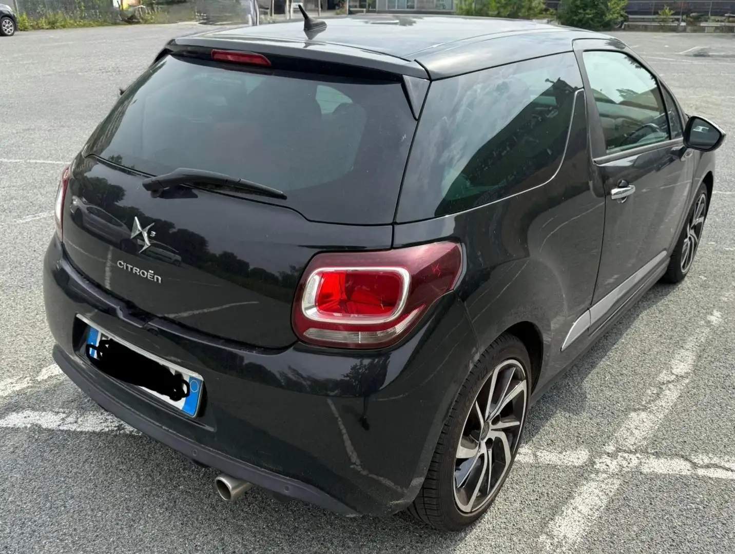 DS Automobiles DS 3 DS3 1.2 puretech Chic 82cv E6 - 2