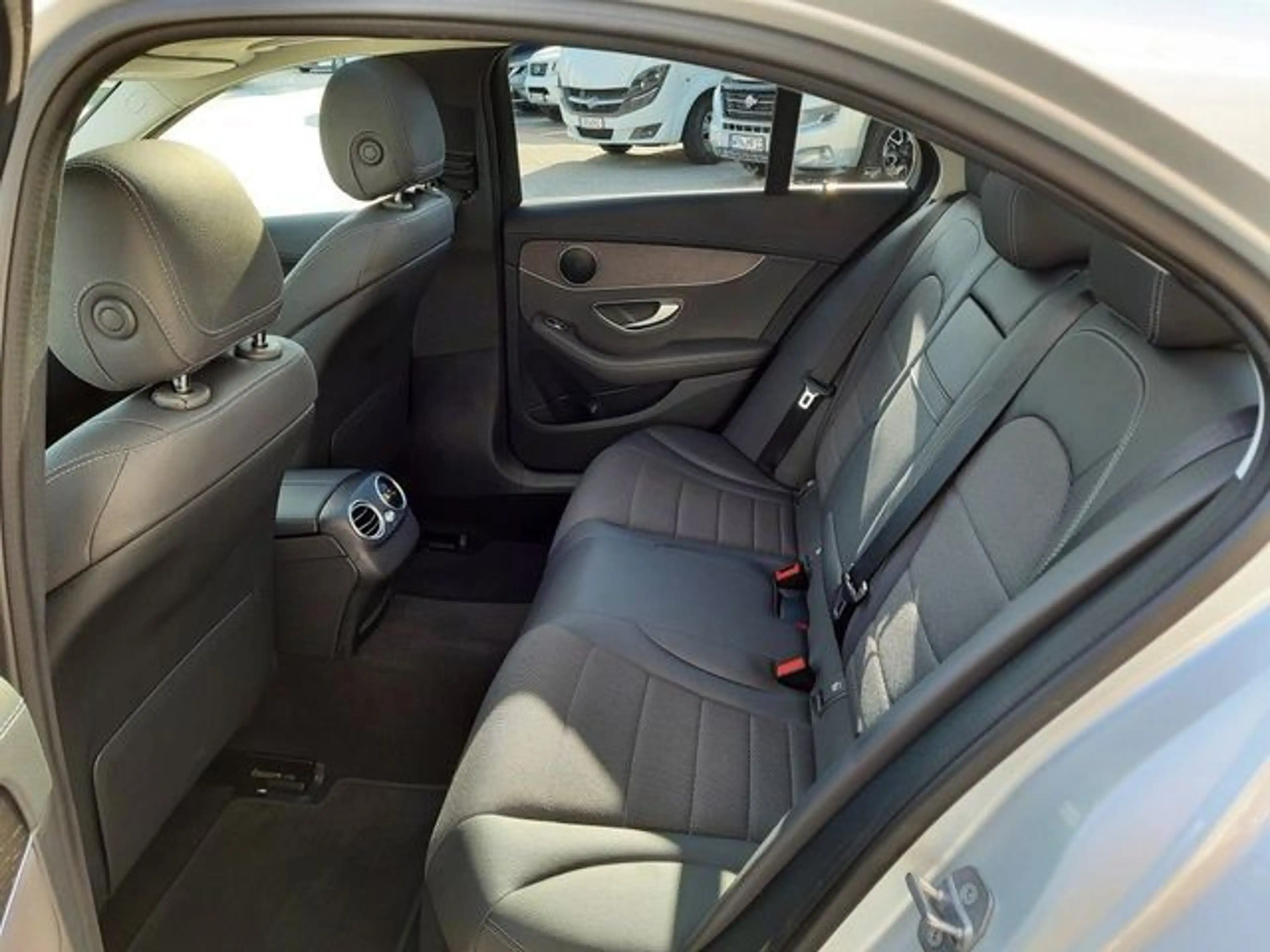 Mercedes-Benz C 400 4Matic 9G-TRONIC AMG Line.NAVI.Kamera.LED — photo 9