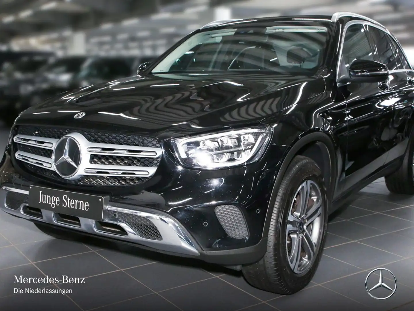 Mercedes-Benz GLC 220 d 4M AHK+LED+KAMERA+KEYLESS+9G Zwart - 2