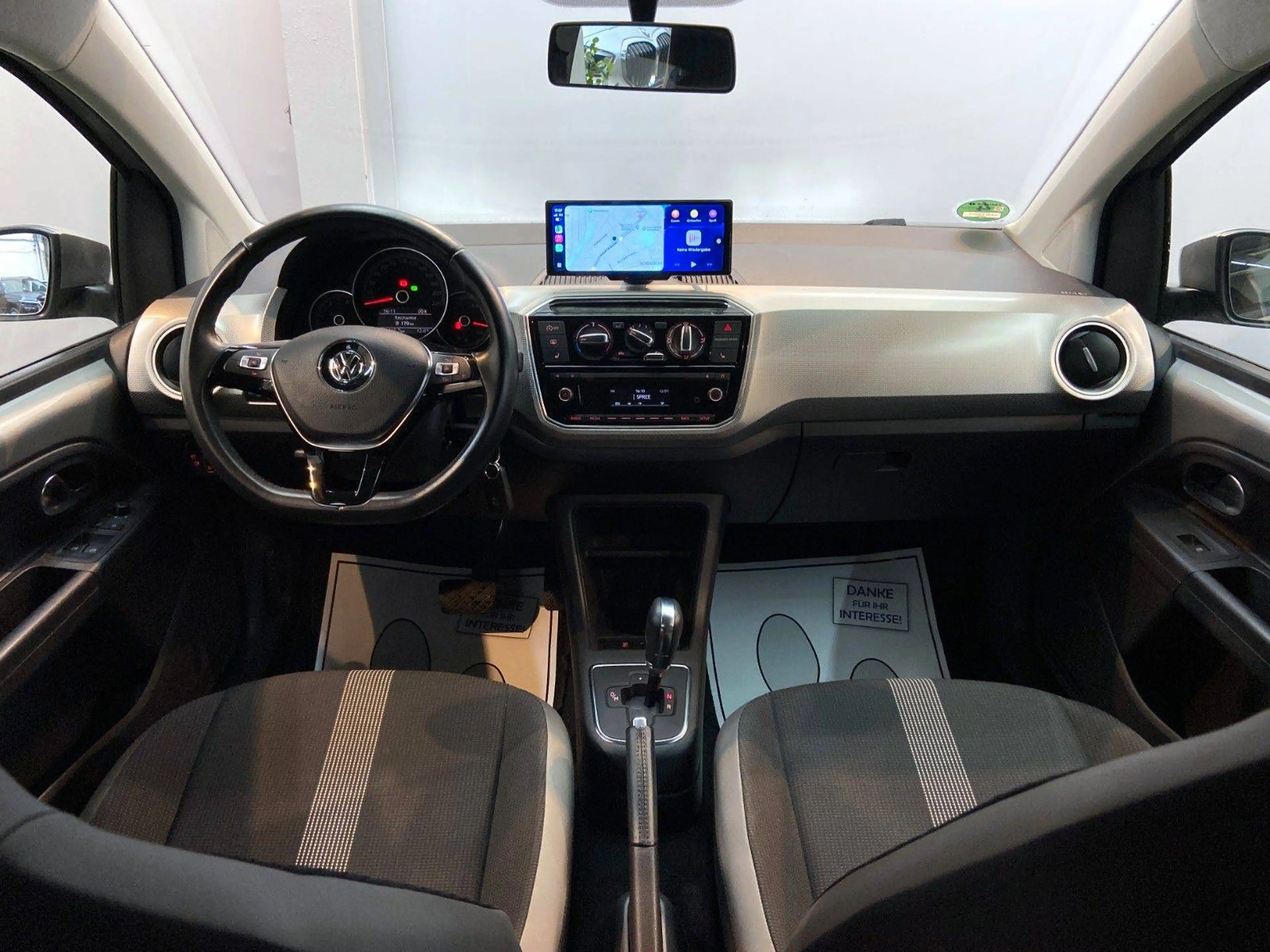 Volkswagen up! Highline BMT Sonderedition Automatik — photo 12