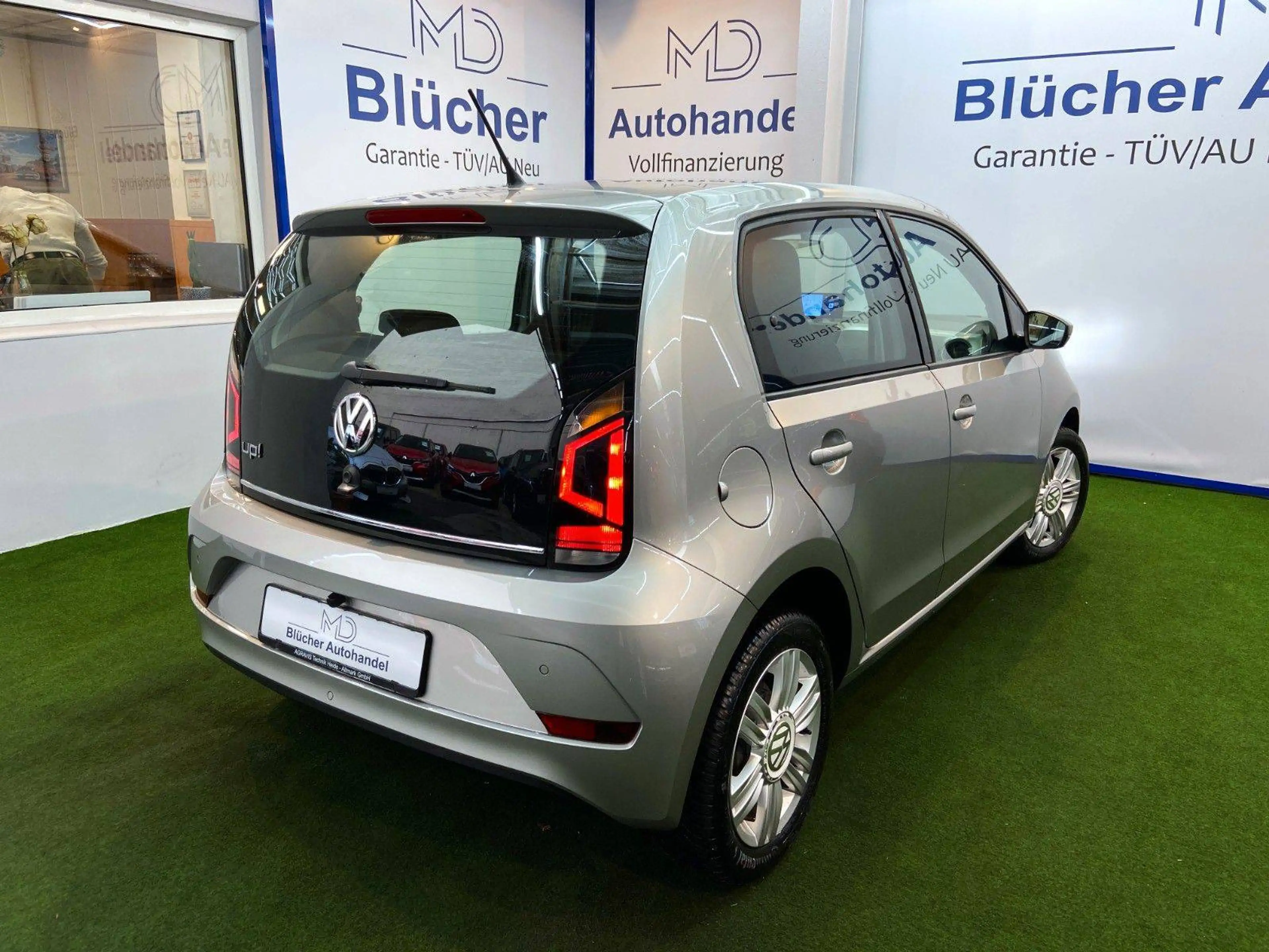 Volkswagen up! Highline BMT Sonderedition Automatik — photo 5
