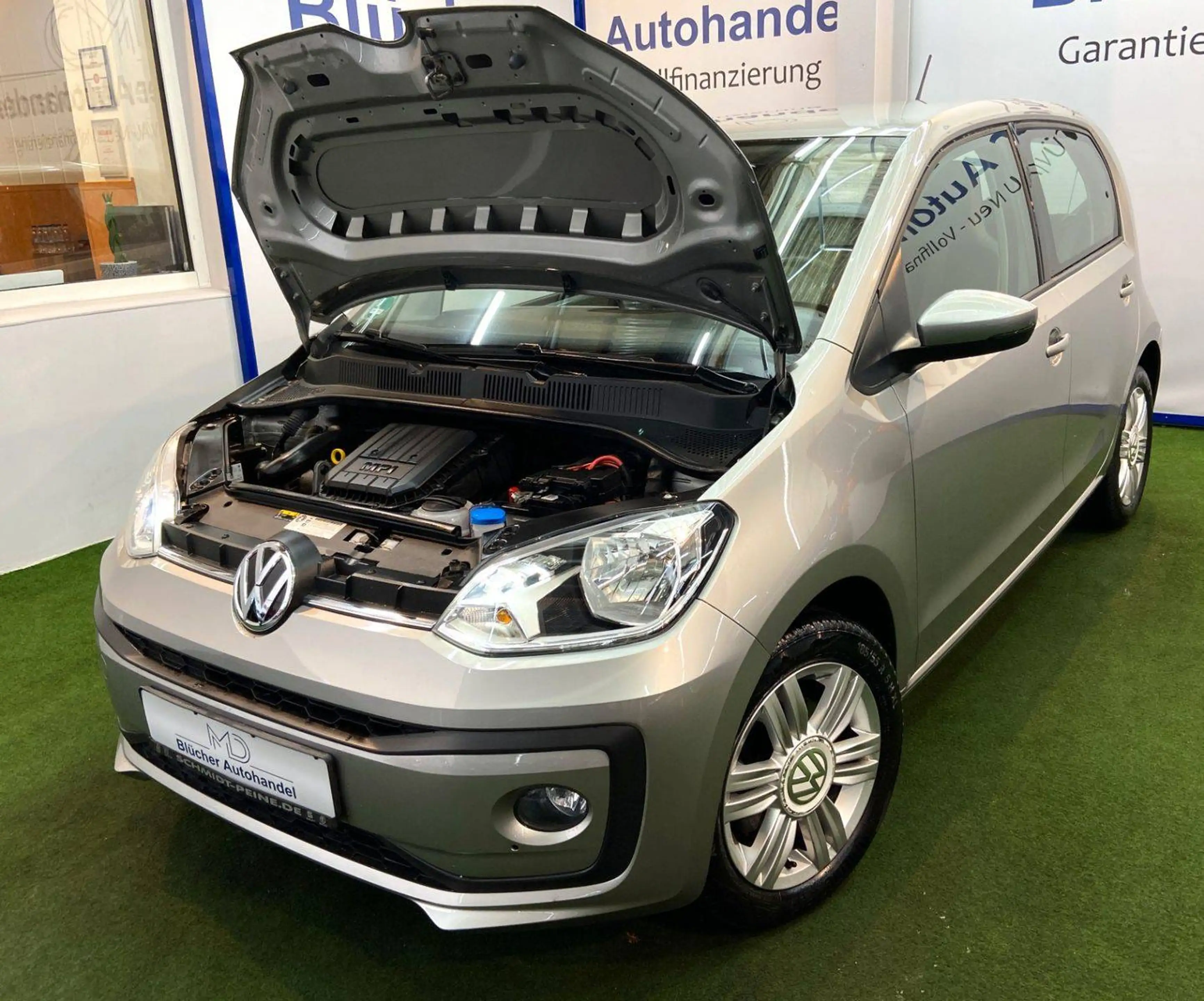 Volkswagen up! Highline BMT Sonderedition Automatik — photo 7