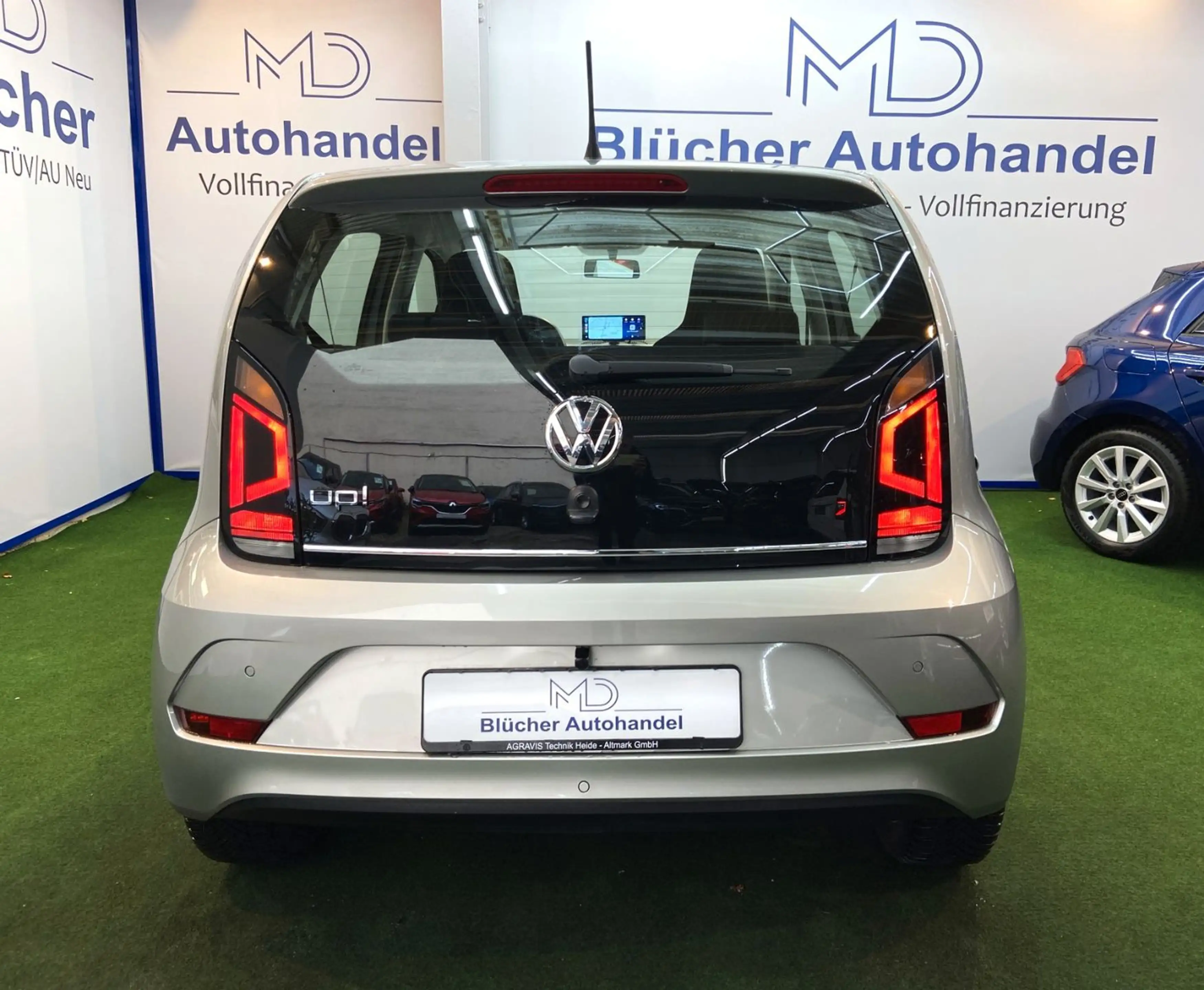 Volkswagen up! Highline BMT Sonderedition Automatik — photo 8
