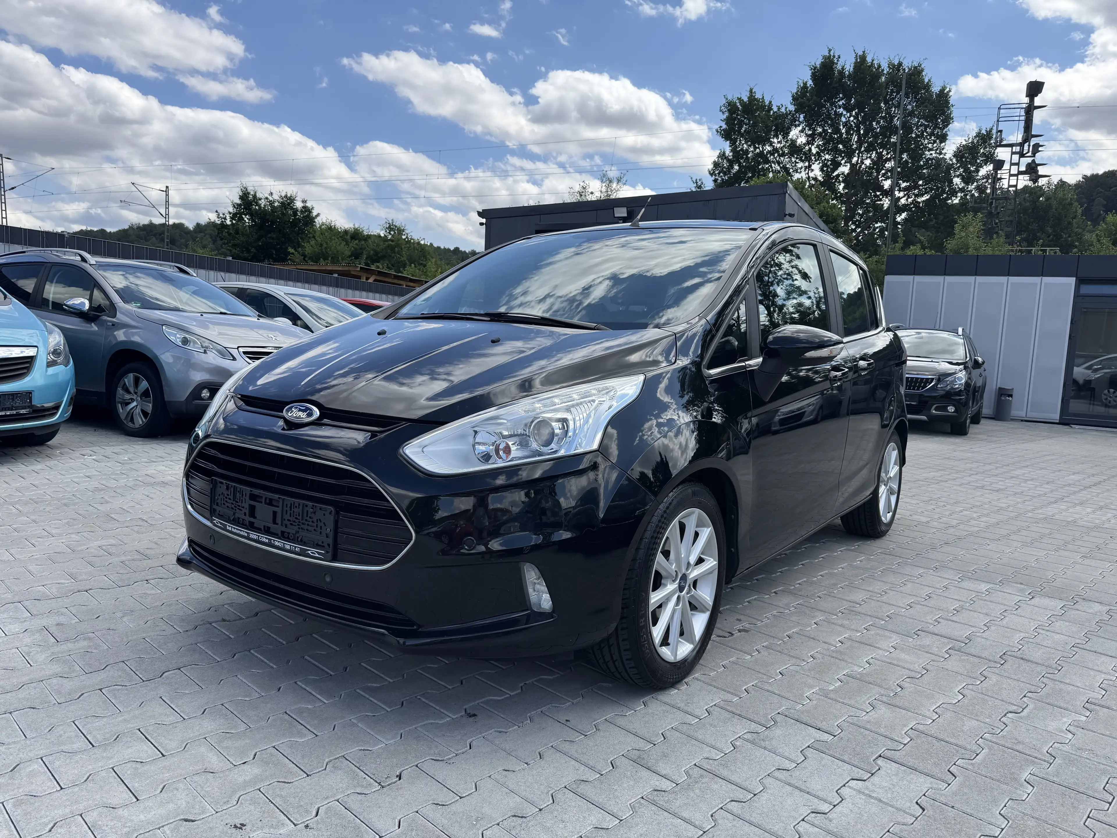 Ford B-Max Titanium 1,0  74 kW / Navi / Kamera
