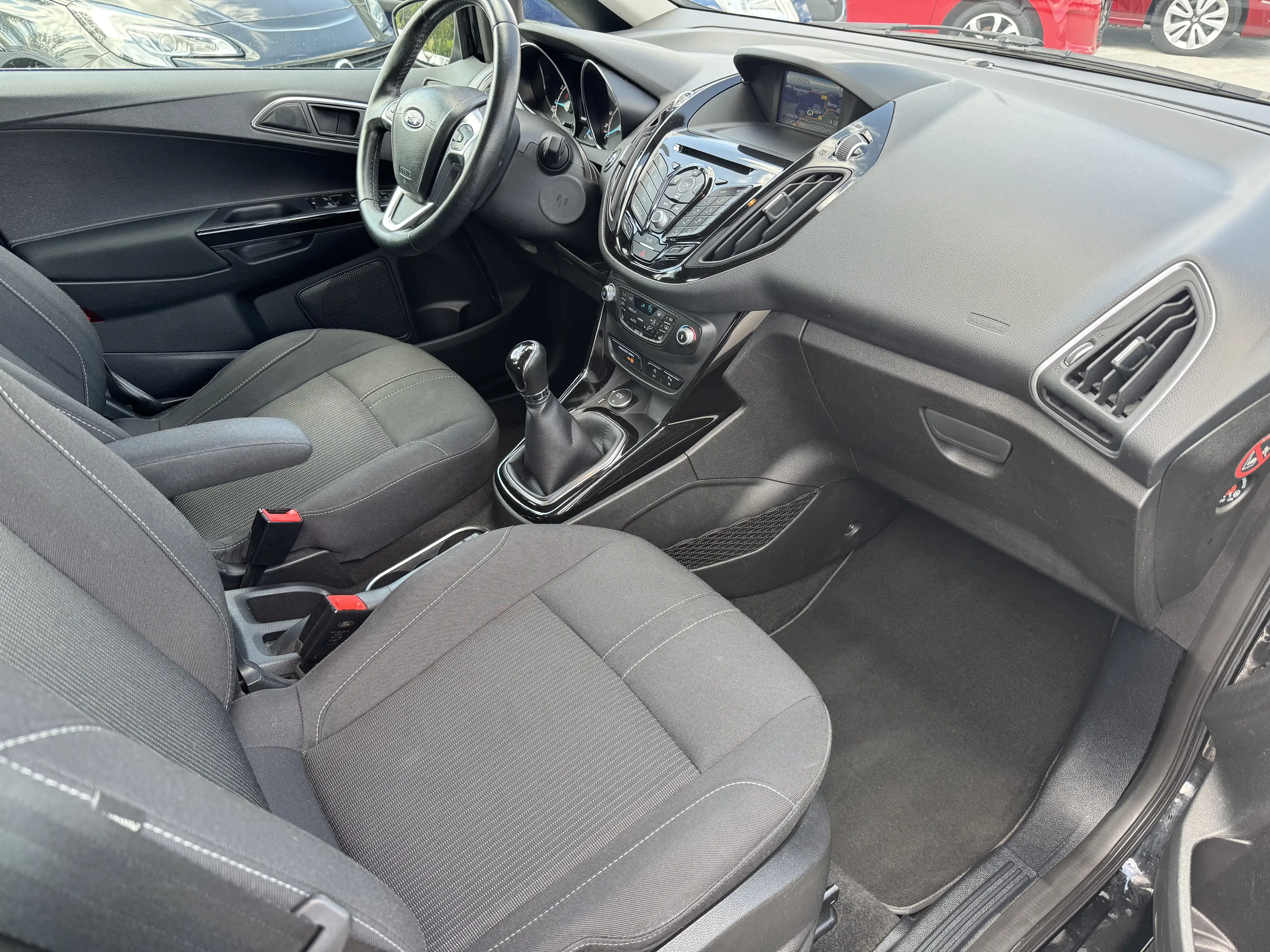 Ford B-Max Titanium 1,0 74 kW / Navi / Kamera — photo 2