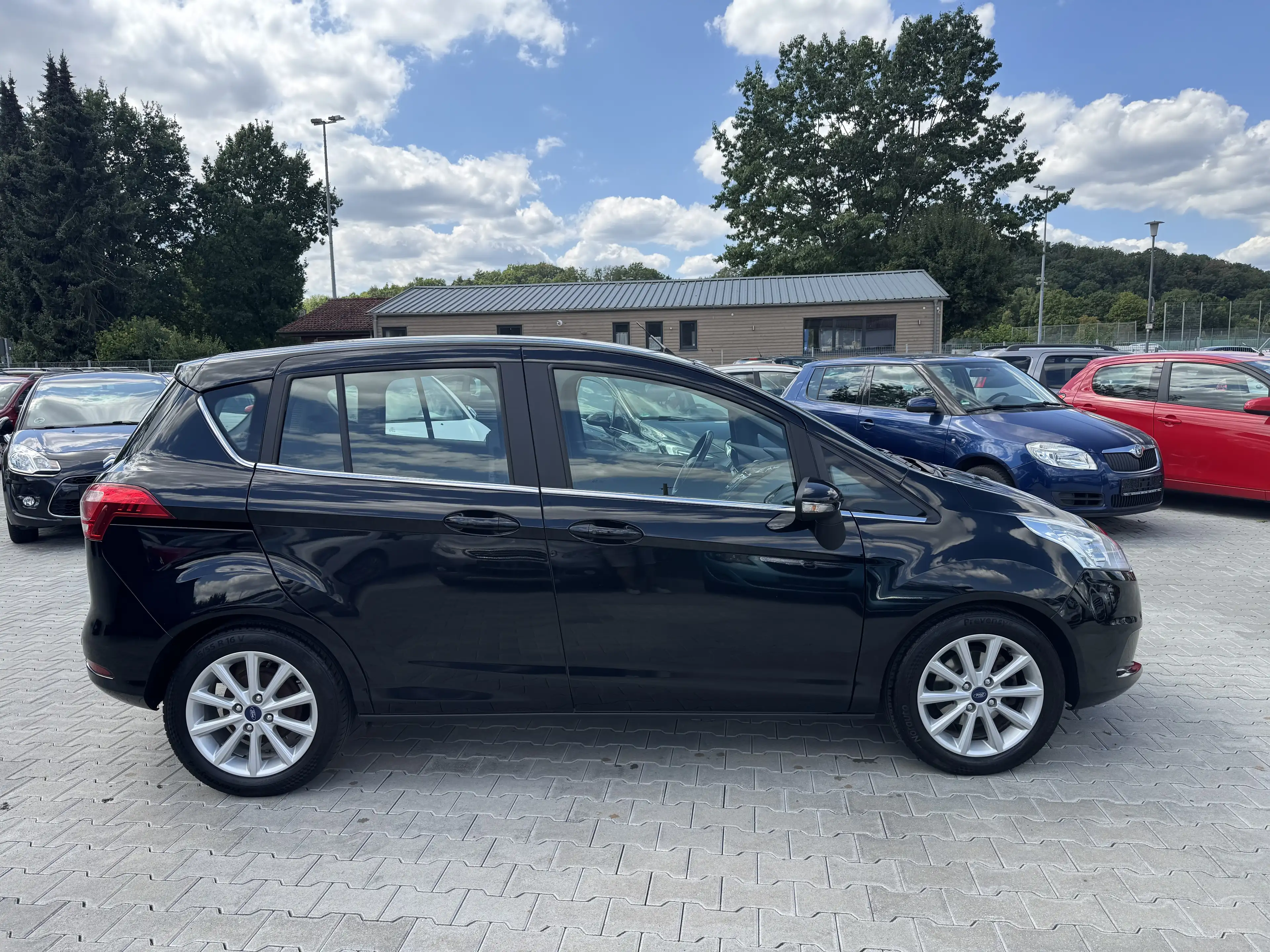 Ford B-Max Titanium 1,0 74 kW / Navi / Kamera — photo 13
