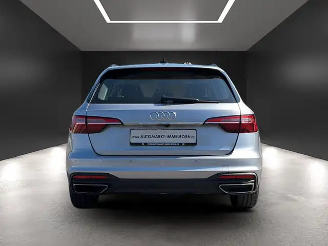 Audi A4 view 10