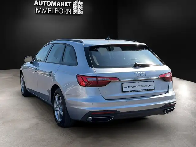 Audi A4 view 5
