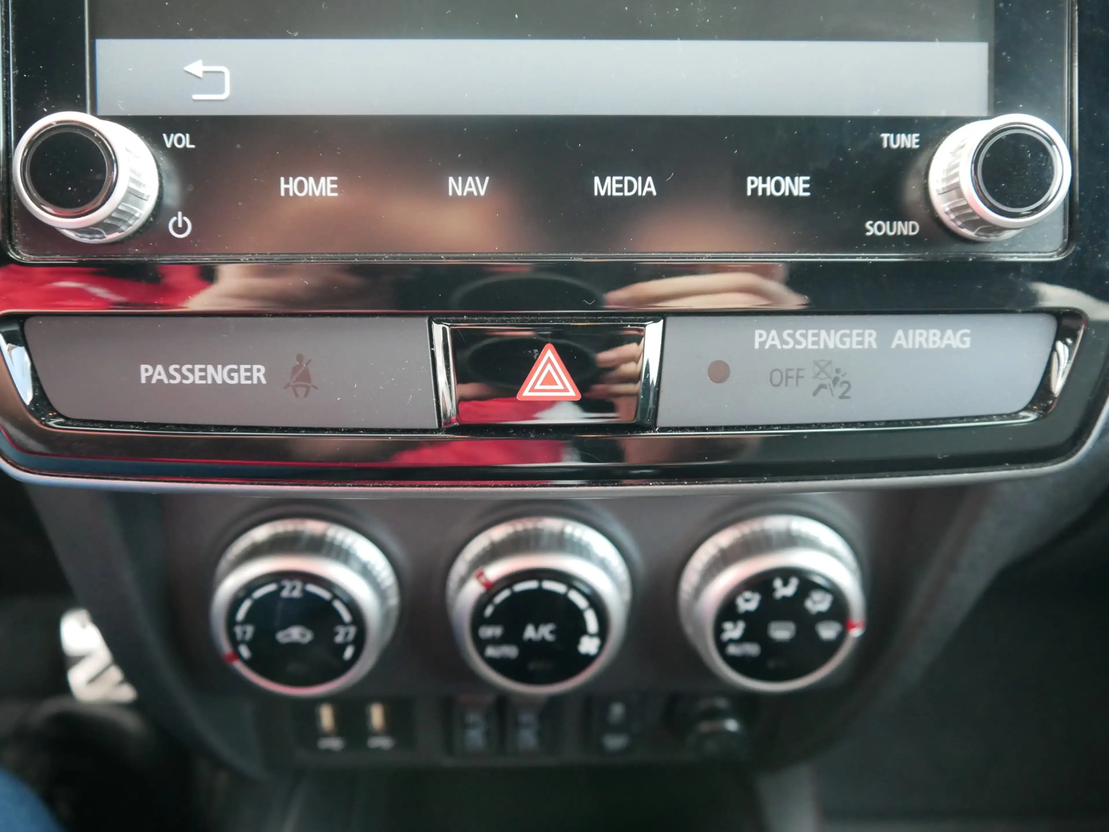 Mitsubishi ASX 2.0 MIVEC Basis 2WD Totwinkel Alcantara AHK — photo 14