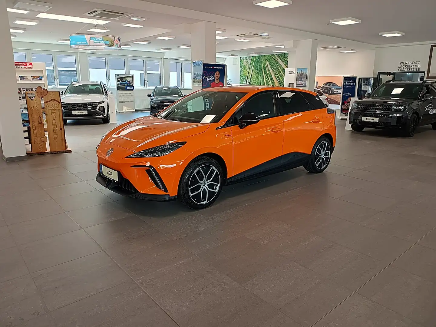 MG MG4 64 kWh Luxury *LED*Navi*360°-Cam* Orange - 2