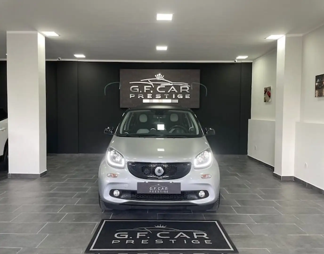 smart forFour 0.9 t Prime 90cv Argento - 1