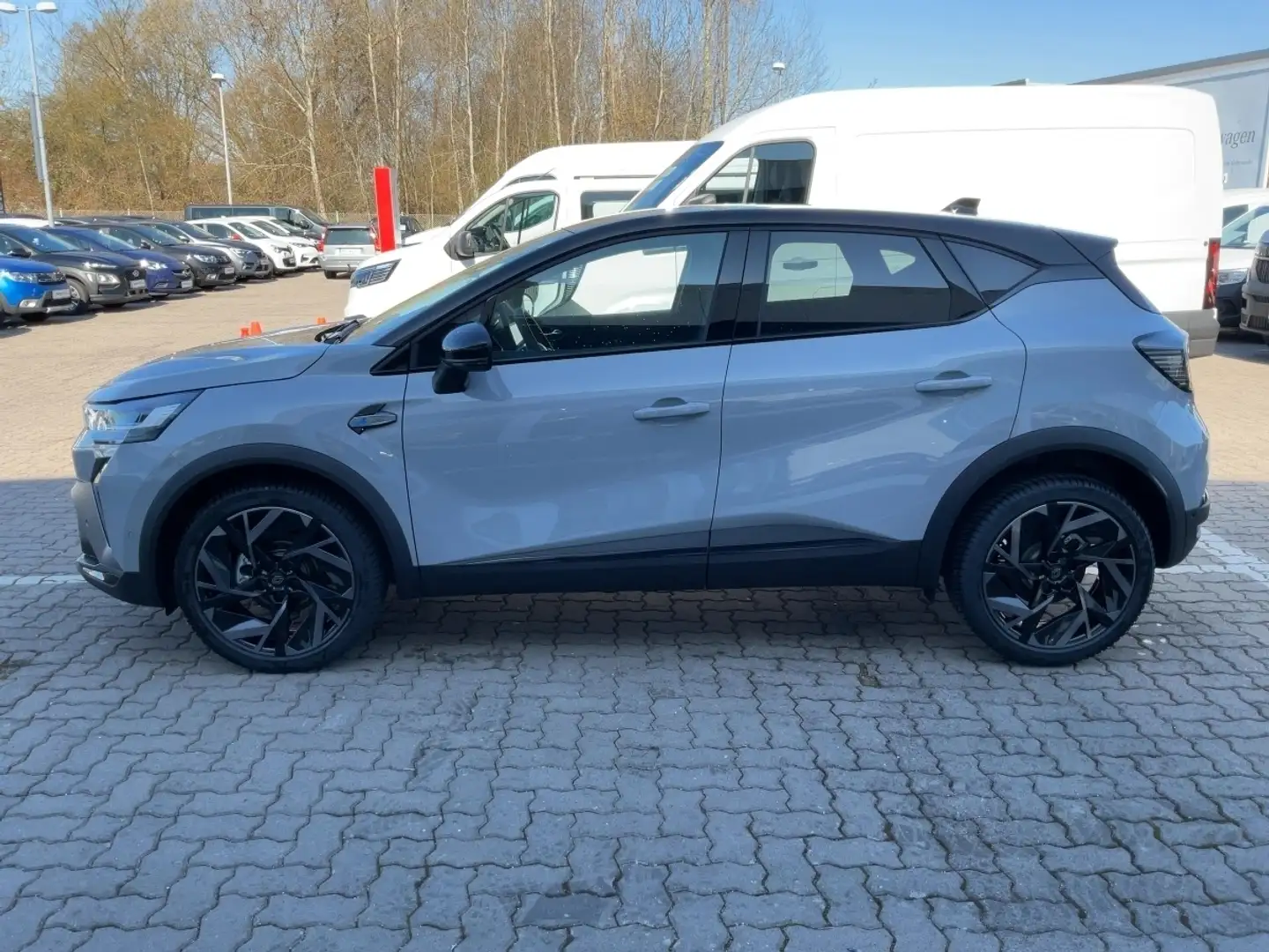 Renault Captur Esprit Alpine Mild Hybrid 160 EDC Grau - 2