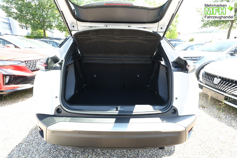 Peugeot 2008 Style Kam Nav SHZ PDC CarP LED Klimaauto BT 74 ... — photo 10