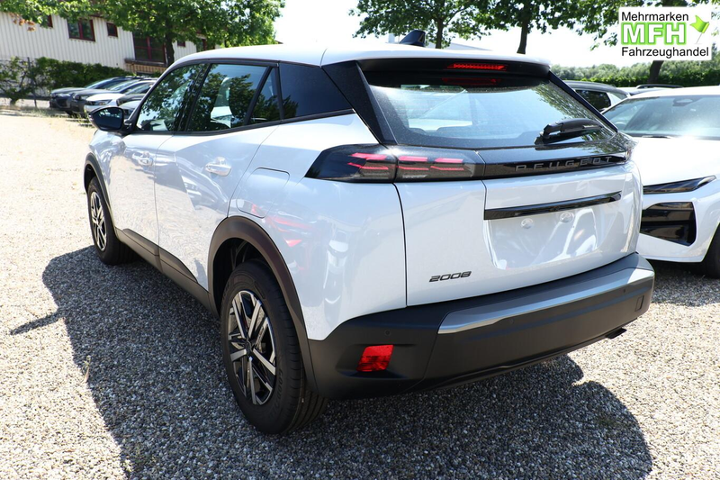 Peugeot 2008 Style Kam Nav SHZ PDC CarP LED Klimaauto BT 74 ... — photo 3