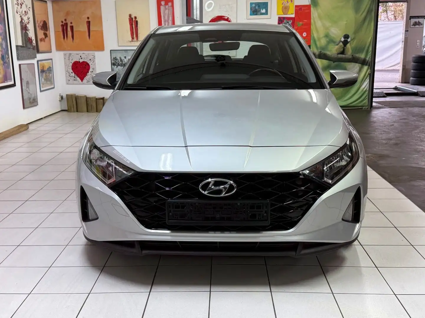 Hyundai i20 Select 1 Hand Garantie Silber - 2