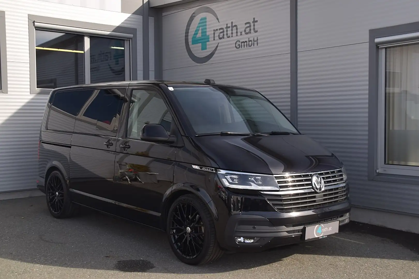 Volkswagen T6.1 Caravelle Caravelle T6.1 KR 2,0 TDI AHK/LED/ACC/RFK Schwarz - 1