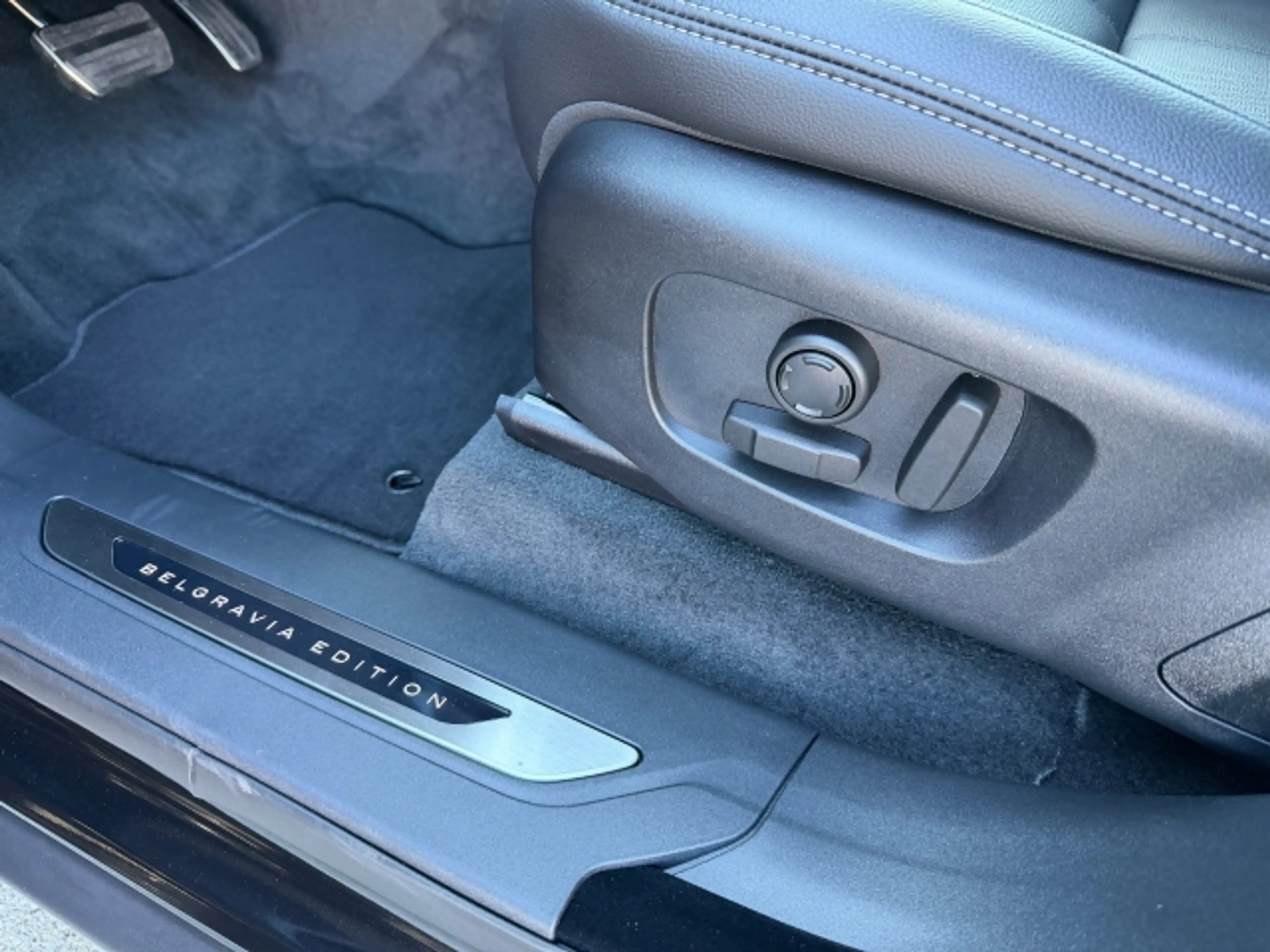 Land Rover Range Rover Velar P400e Belgravia Edition — photo 11