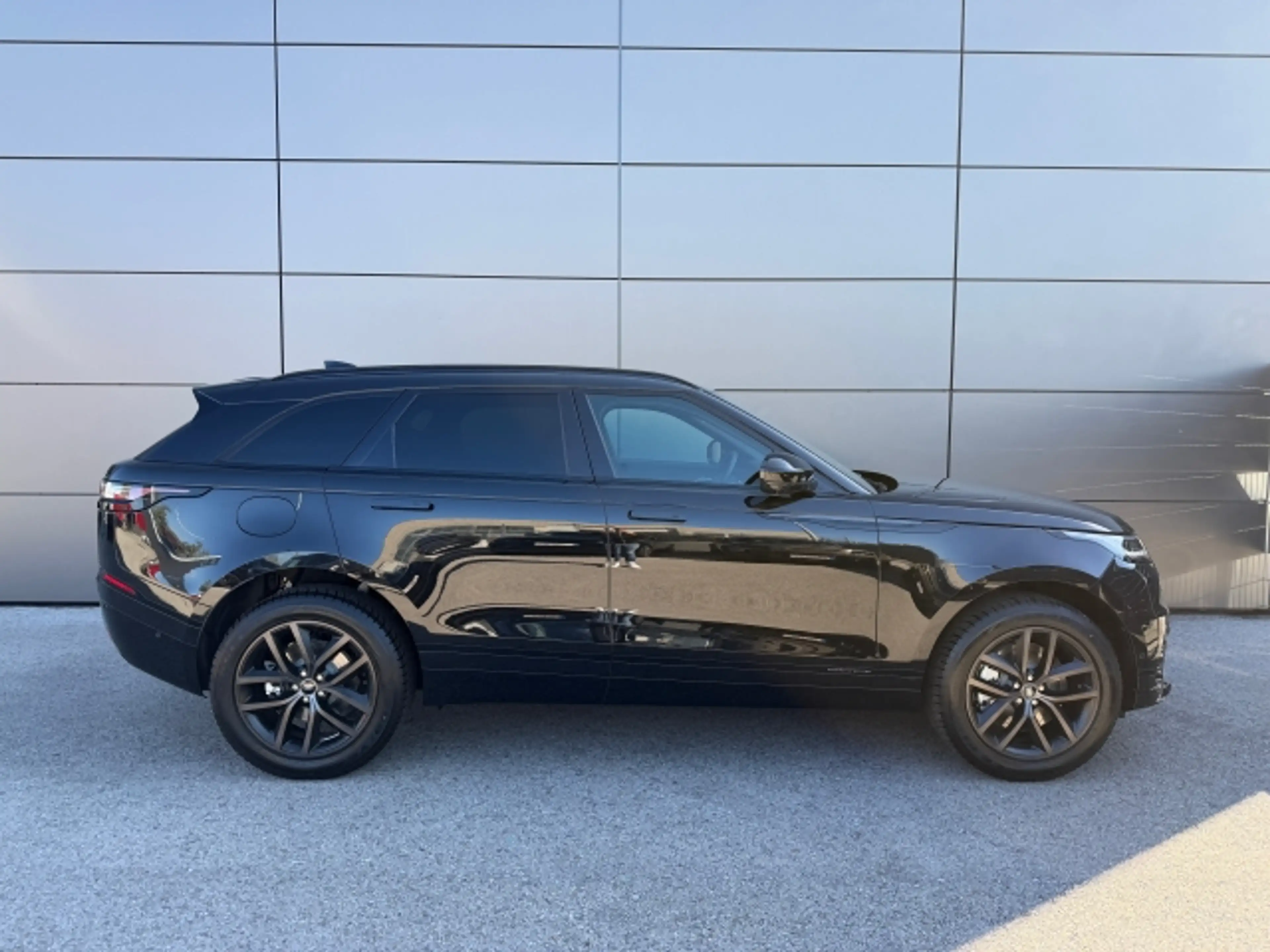 Land Rover Range Rover Velar P400e Belgravia Edition — photo 4