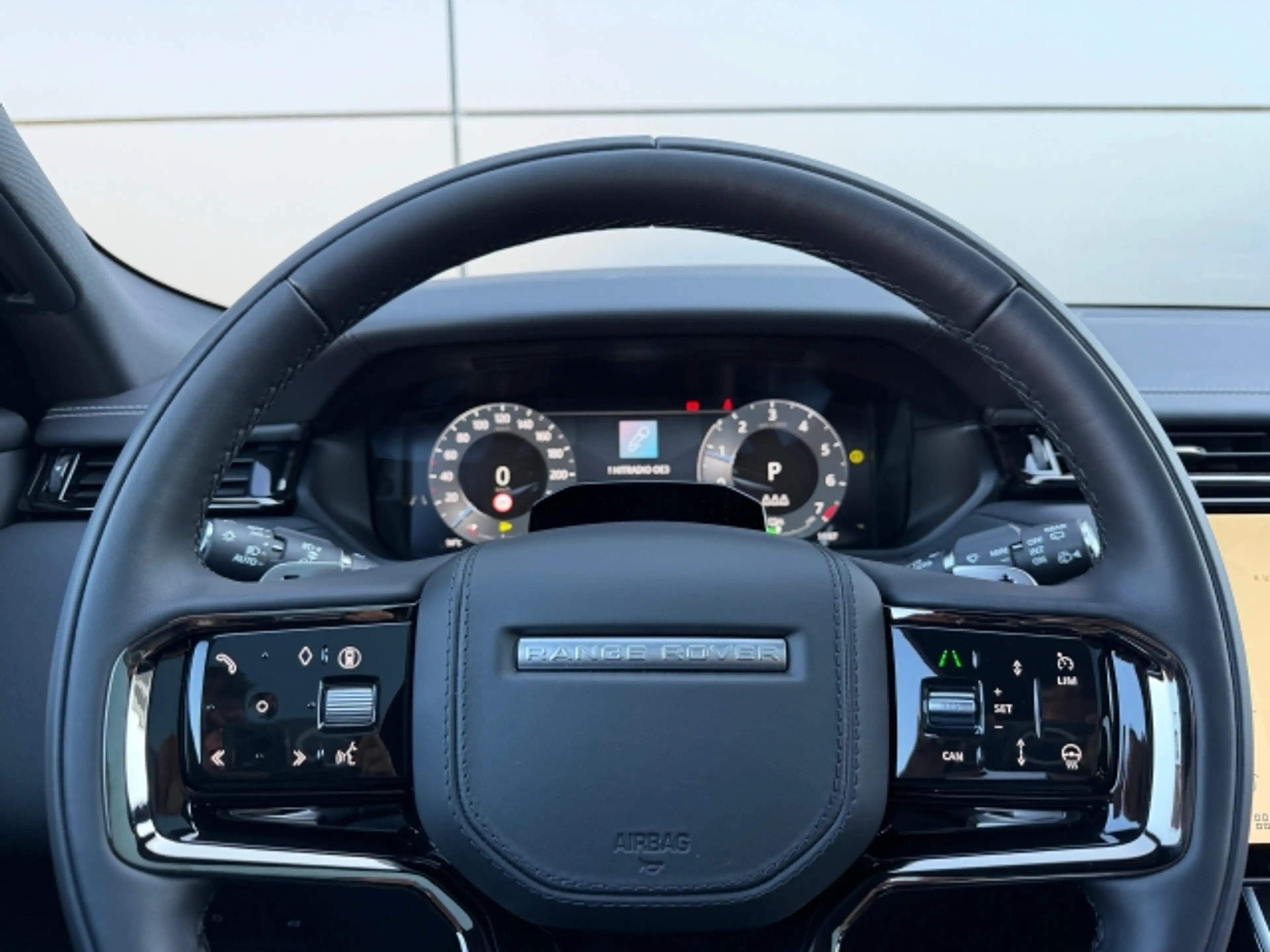 Land Rover Range Rover Velar P400e Belgravia Edition — photo 12